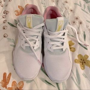 Womens Puma Sneakers (11)